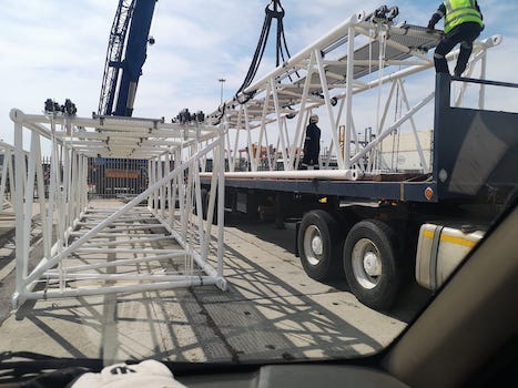 Liebbher crane